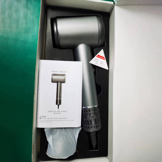 How can hair dryer wholesaler find suitable factory
